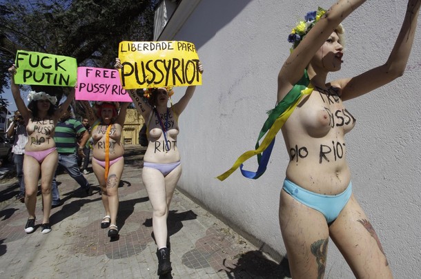 femen_brasilia.jpg