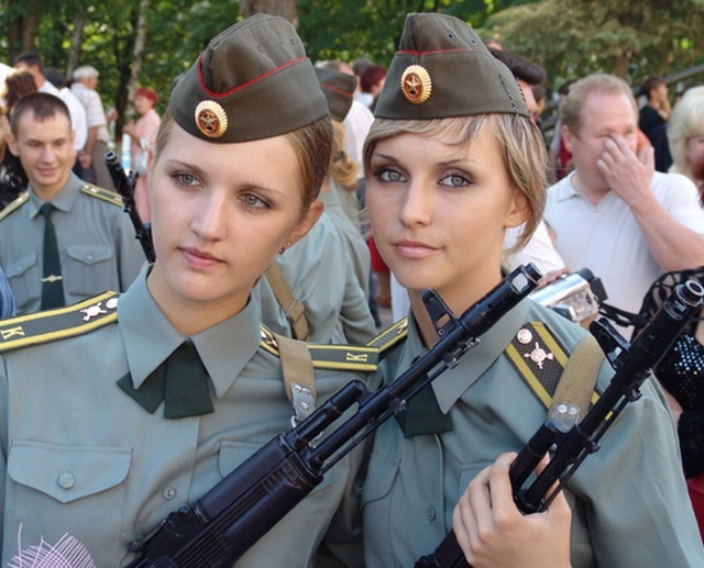 military_woman_russia_army_000076_640x517.jpg